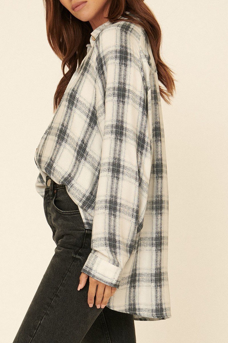 Oversized Plaid Shirt| Show Me All The Things Shoppe