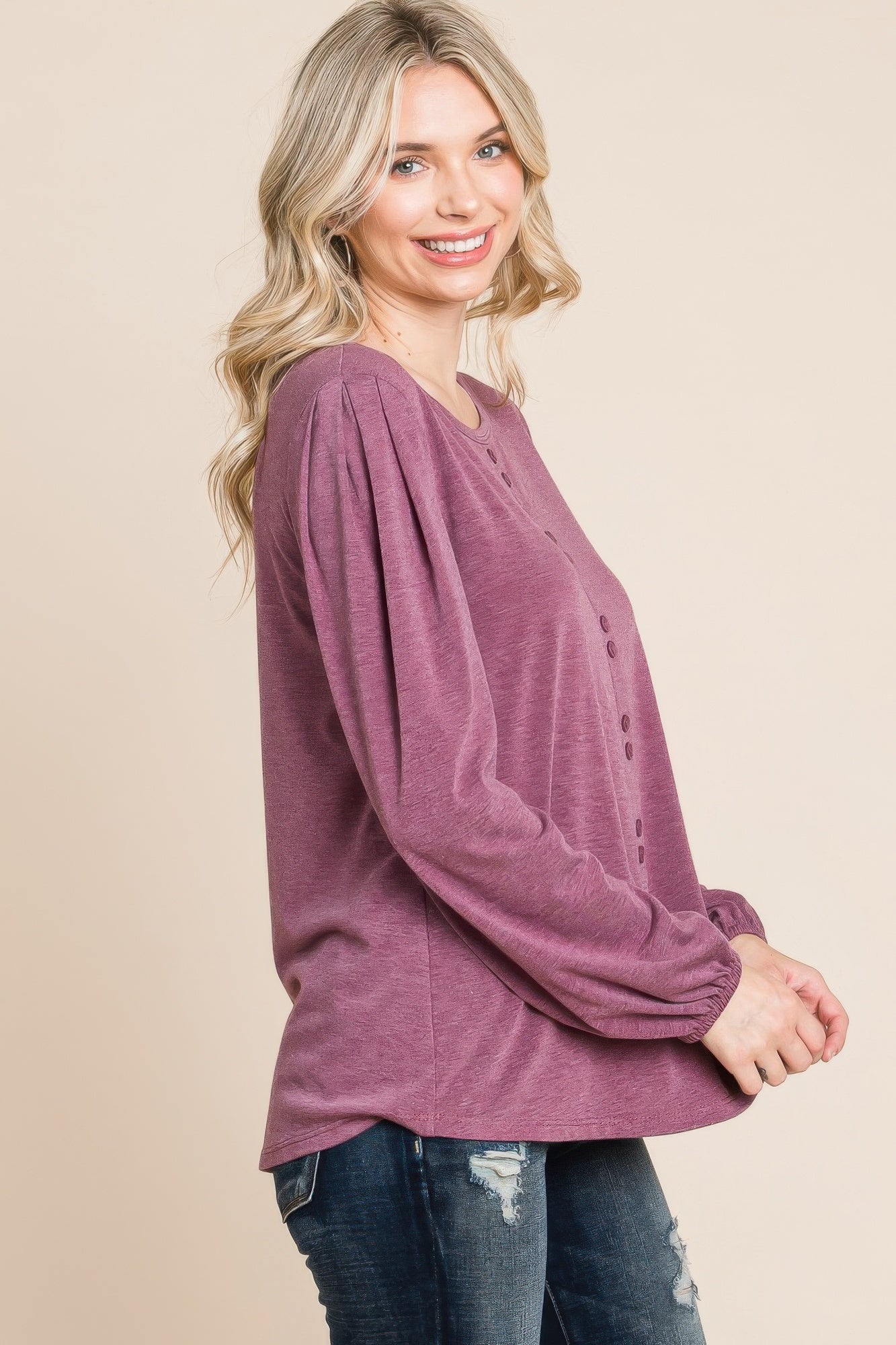 Solid Spandex
Blend Long Sleeve Top